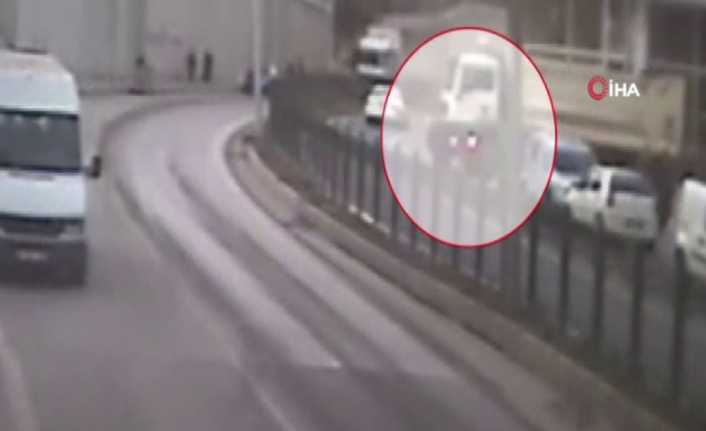 Rize’de ters yöne giren kamyonun çarpması sonucu anne ve kızının
