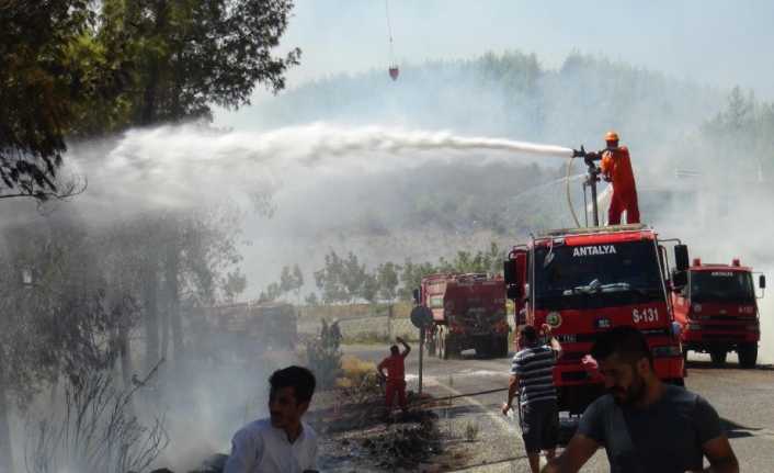 Antalya’nın Kumluca ilçesi yakınlarında çıkan orman yangını kontrol altına alındı.