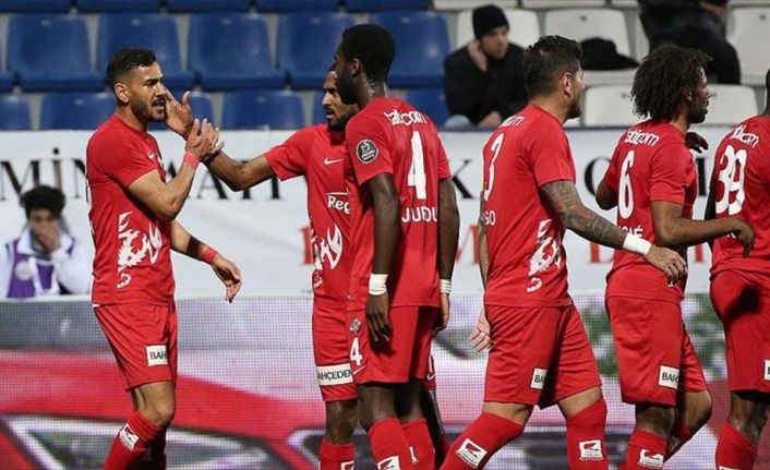 Spor Toto Süper Lig'in 26. haftasında Antalyaspor, deplasmanda Kasımpaşa'yı 3-2