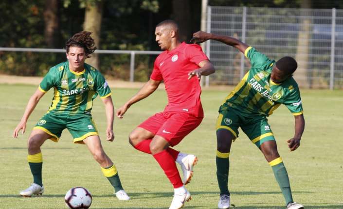 Holanda’da kamp yapan ve yeni sezon hazırlıklarına devam eden Antalyaspor,