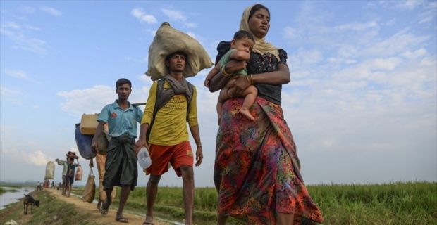 Myanmar yönetimi, ordunun şiddetinden kaçarak Bangladeş'e sığınan 450 Arakanlı Hindu'nun
