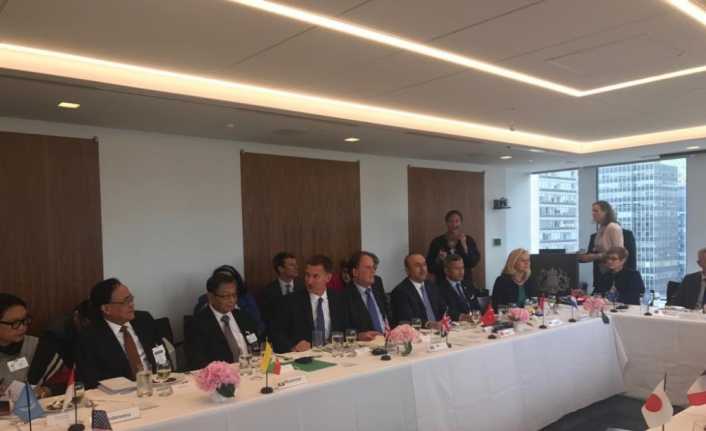 Dışişleri Bakanı Mevlüt Çavuşoğlu, İngiliz ve Fransız mevkidaşlarıyla Myanmar’da soykırıma