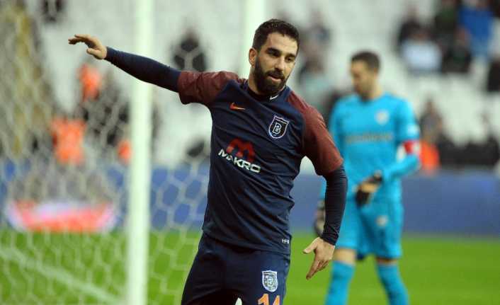 Futbolcu Arda Turan ile şarkıcı Berkay Şahin arasında yaşanan taciz