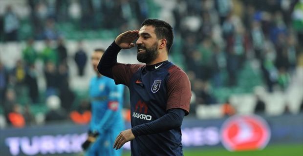 Medipol Başakşehir'in yeni transferi Arda, turuncu-lacivertli takımdaki ilk maçında fileleri