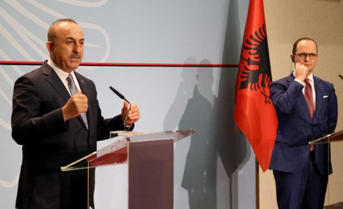 Dışişleri Bakanı Mevlüt Çavuşoğlu, Arnavutluk’un FETÖ ile mücadelede geç kalmak