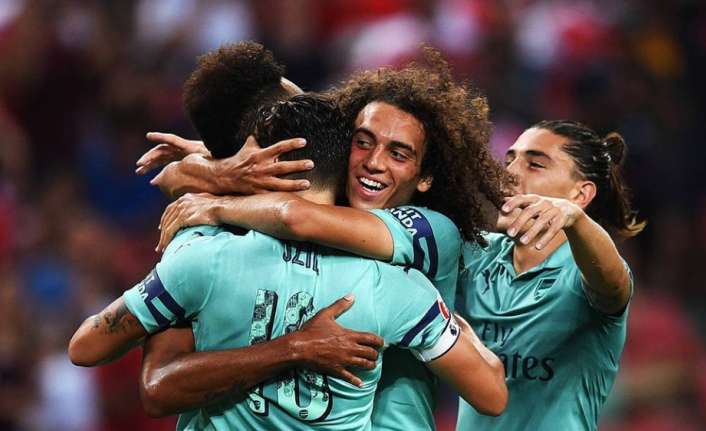 Uluslararası Şampiyonlar Kupası’nda İngiliz ekibi Arsenal, Fransız ekibi Paris Saint-Germain’i