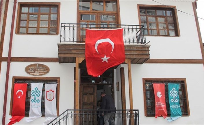 Sivas'ta, ünlü halk ozanı Aşık Veysel Şatıroğlu'nun adının yaşatılacağı Aşık