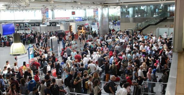 Atatürk Havalimanı, 2012 ile 2017 yılları arasında iç ve dış