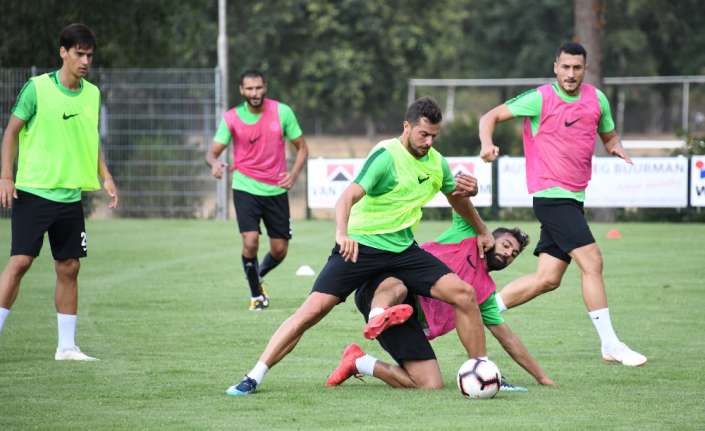 Atiker Konyaspor, ikinci etap hazırlıklarına Hollanda’nın Arnhem kentinde sabah saatlerinde