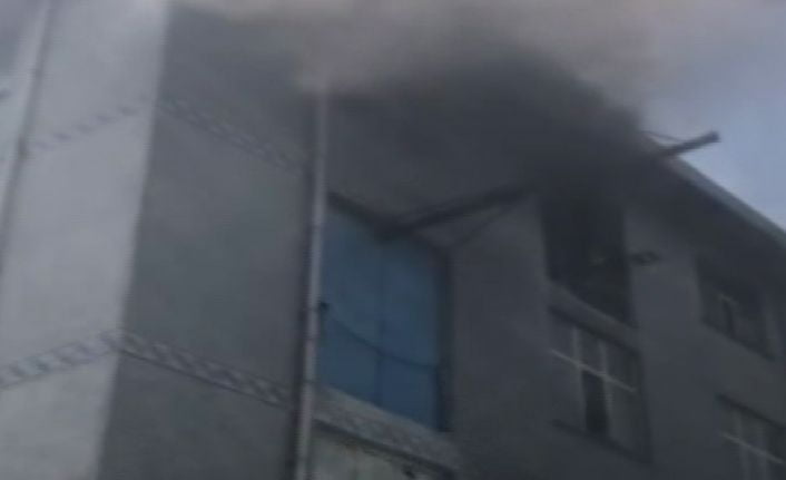İstanbul Gaziosmanpaşa’da bulunan bir ayakkabı imalat atölyesinde yangın çıktı. Yangın
