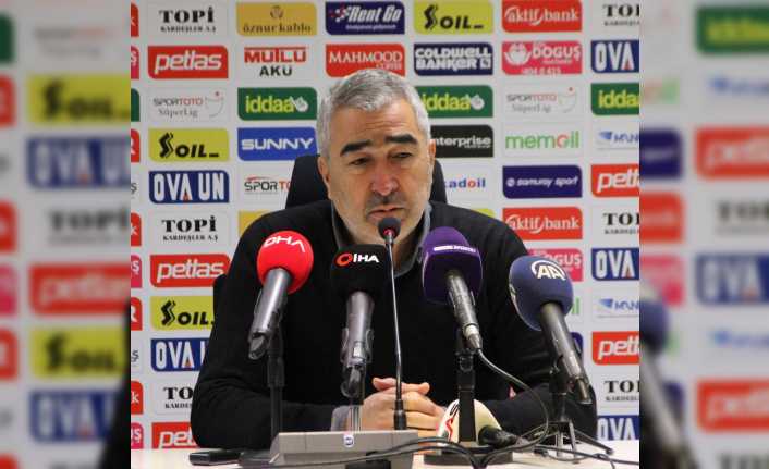 Bursaspor Teknik Direktörü Samet Aybaba, Akhisarspor maçı sonrası yaptığı açıklamada,
