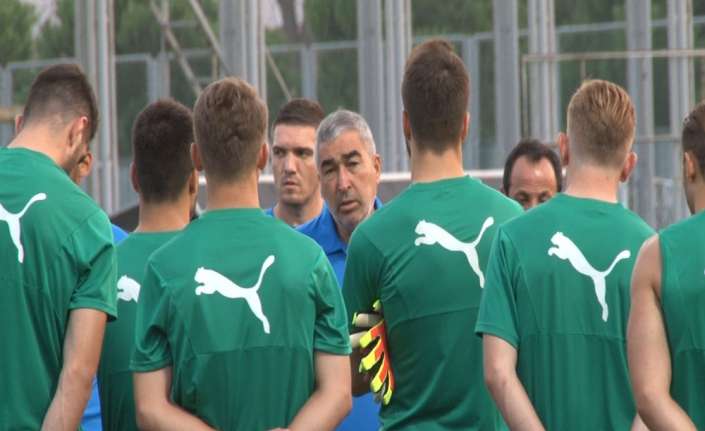 Hazırlık maçlarındaki performansı beğenilmeyen Bursasporlu futbolculara, Fenerbahçe karşılaşması öncesi Teknik