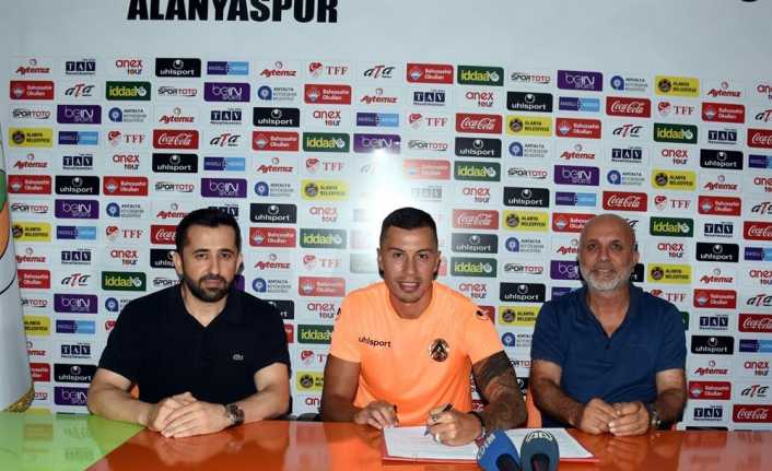 Aytemiz Alanyaspor, Emre Güral’ın sözleşmesinin karşılıklı olarak fesih edildiğini açıkladı.
