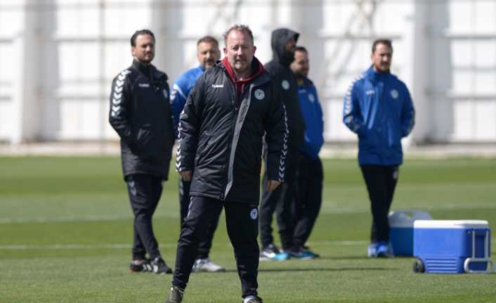 Aytemiz Alanyaspor, Teknik Direktör Sergen Yalçın ile anlaştı.