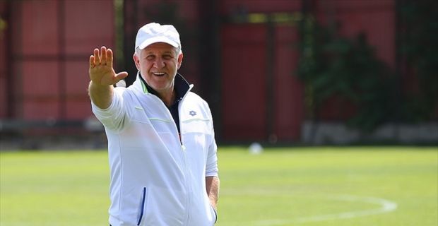 Antalya ekibi, ligin deneyimli teknik adamlarından Mesut Bakkal ile sözleşme