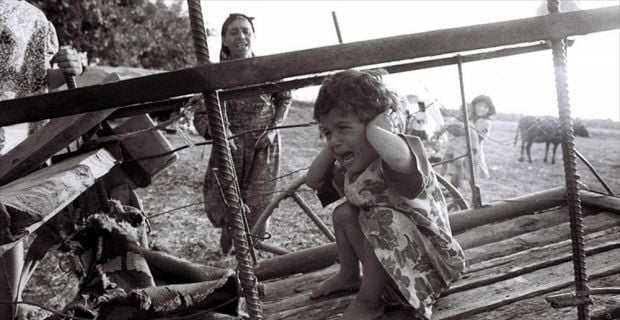 Azerbaycan, uluslararası kamuoyundan 26 Şubat 1992'de, 106'sı kadın, 70'i yaşlı,