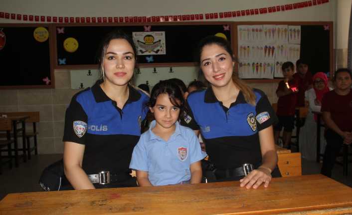 Babası şehit olduğunda 3 aylık olan ve onu hiç tanıma