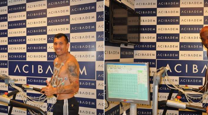 Beşiktaşlı futbolcular Ryan Babel ve Gary Medel bugün sabah saatlerinde