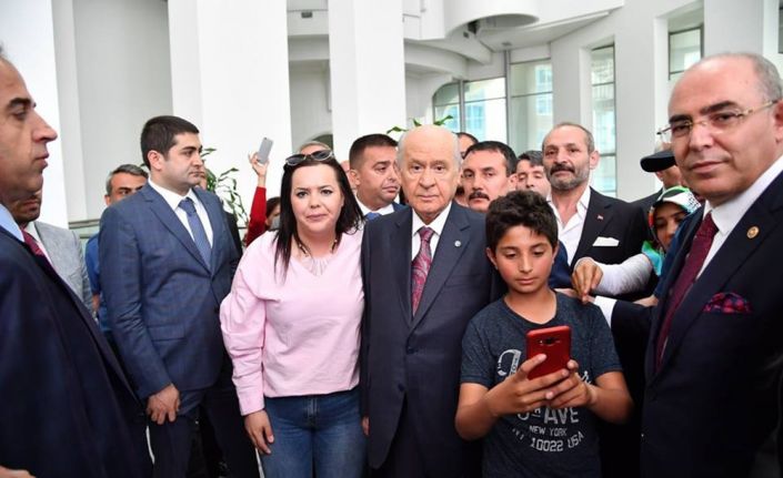 MHP Genel Başkanı Devlet Bahçeli, cezaevlerinde yakınları bulunan aileleri MHP