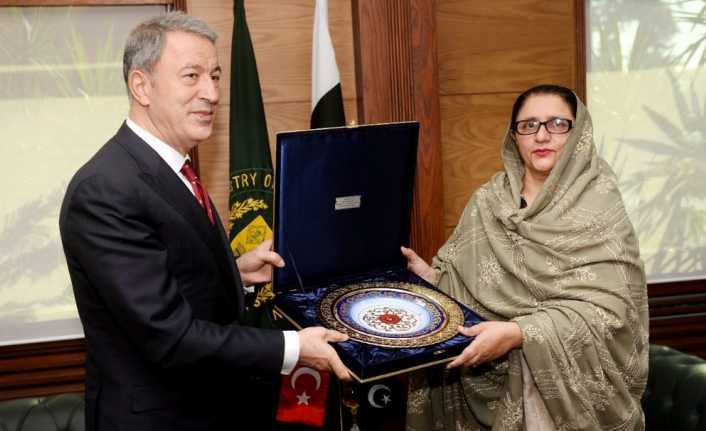 Milli Savunma Bakanı Hulusi Akar, Pakistan Genelkurmay Başkanı General Kamar