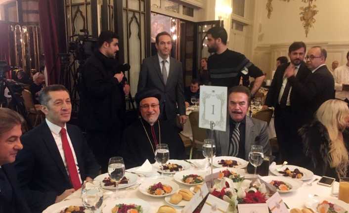 Beyoğlu Sohbetlerine konuk olan Milli Eğitim Bakanı Ziya Selçuk, eğitim