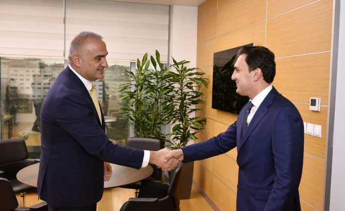 Kültür ve Turizm Bakanı Mehmet Nuri Ersoy, kendisi gibi Fenerbahçe