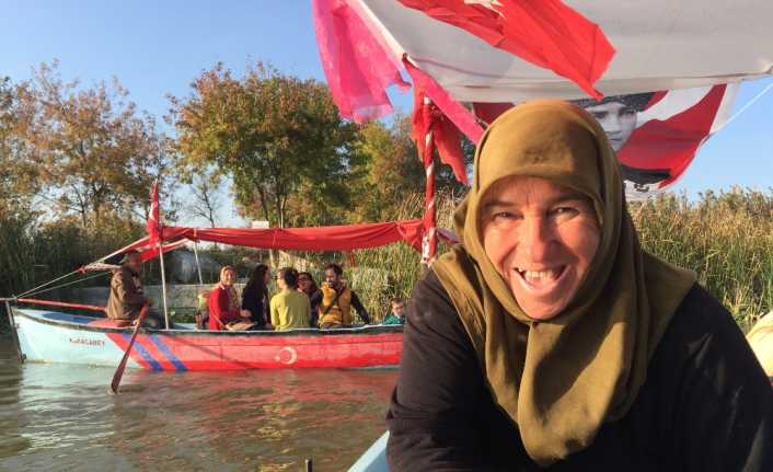 Bursa’nın Nilüfer ilçesine bağlı Gölyazı’da balıkçı kadınlar artık turizme hizmet