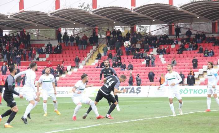 Spor Toto 1. Lig’in 14. hafta müsabakasında Balıkesirspor Baltok, sahasında