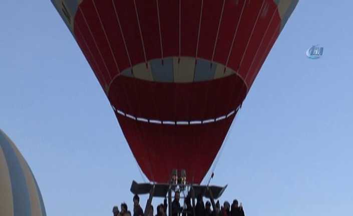 Sıcak hava balonları artık Bitlis’in Ahlat ilçesinde de havalanacak.