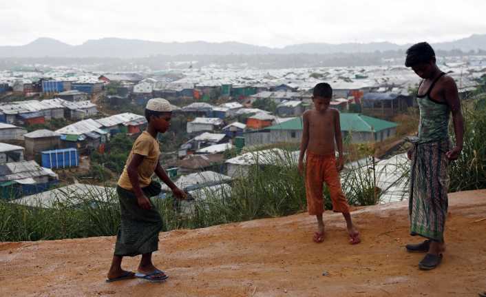 Bangladeş, 6 bin Rohingyalı Müslümanını Myanmar’a geri göndereceğini açıkladı. 