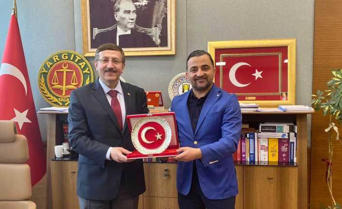Erzincan Barosu Başkanı Adem Aktürk Ankara’da çeşitli ziyaretler gerçekleştirdi. Aktürk
