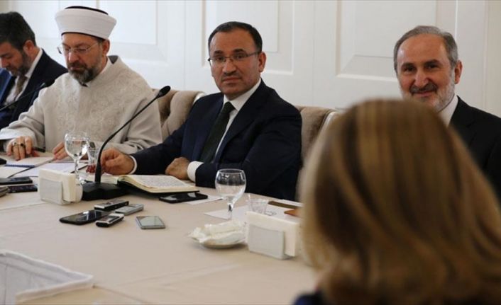 Başbakan Yardımcısı Bozdağ, "Telefonla arayanlara telefonda fetva verilmesi dönemi kapanıyor.