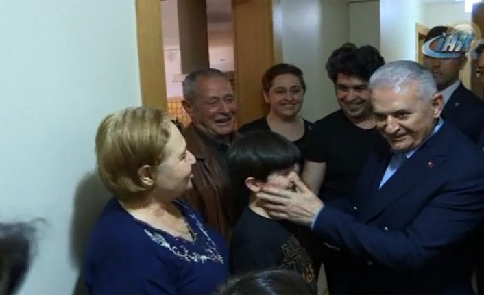 Başbakan Binali Yıldırım, AK Parti Tire İlçe Kongresinin ardından kendisini