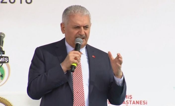 Başbakan Binali Yıldırım, Fransa Cumhurbaşkanı Macron’a, “Bizim için Suriye’de halka