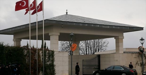 Başbakan Yıldırım, medya kuruluşlarının temsilcileriyle Başbakanlık Vahdettin Köşkü'nde bir araya