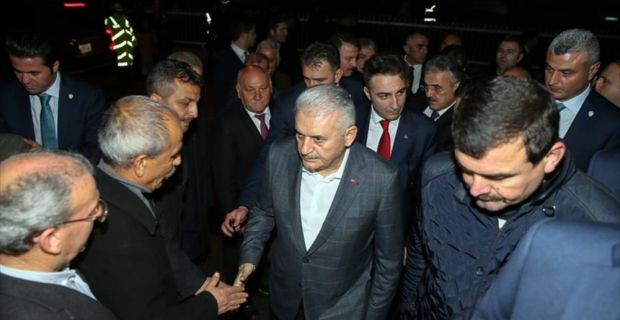 Başbakan Binali Yıldırım, şehit Kurmay Pilot Yüzbaşı Mehmet İlker Karaman
