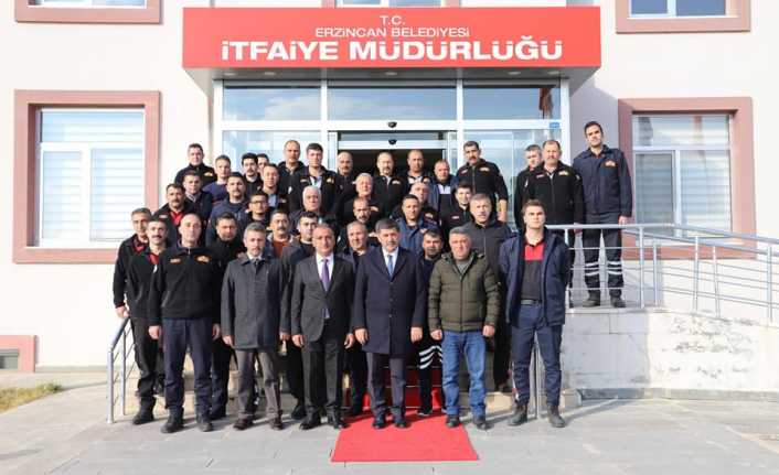 Belediye Başkanı Bekir Aksun İtfaiye Müdürlüğü çalışanları ile bir araya