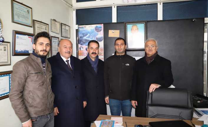 Erzincan Belediye Başkanı Cemalettin Başsoy,Kazankaya Gazetesini ziyaret etti. Başkan Başsoy
