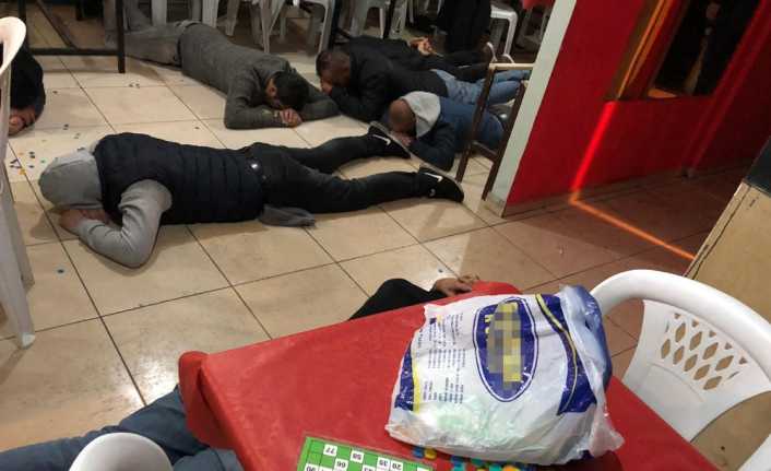 Ankara’da kumar oynatıldığı belirlenen iş yerine düzenlenen baskında 22 kişi