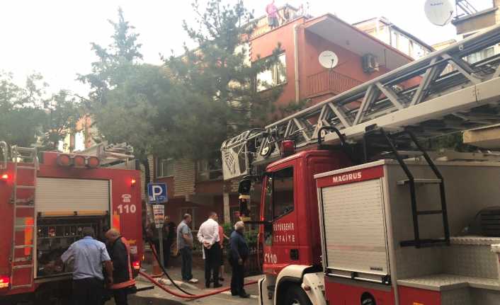 Başkent’te bir apartmanda meydana gelen yangında 1 kişi yaralanırken, ara