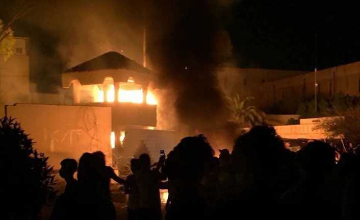 Irak’ın güneyindeki Basra kentinde geçtiğimiz Temmuz ayında işsizlik, yolsuzluk ve