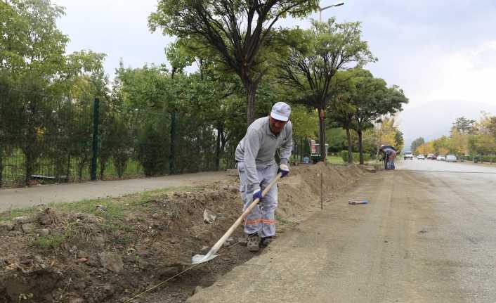 Erzincan Belediye Başkanı Bekir Aksun Mahallelerde yapılan yeni yeşil alanlar
