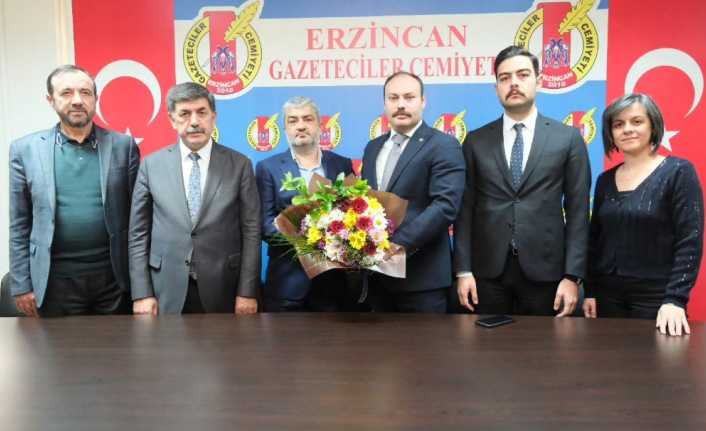 Belediye Başkanı Bekir Aksun’dan Erzincan Gazeteciler Cemiyeti’ne ziyaret