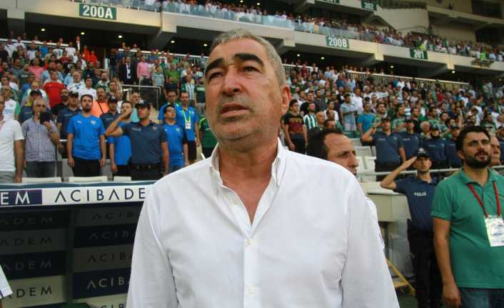 Bursaspor Teknik Direktörü Samet Aybaba, Fenerbahçe ve Kayserispor maçlarında oynanan