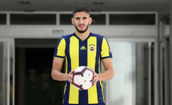 Fenerbahçe’de Cezayirli futbolcu Yassine Benzia, Anderlecht maçı öncesinde idari kararla