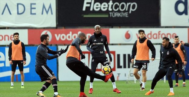 Beşiktaş, UEFA Şampiyonlar Ligi son 16 turu ilk maçında yarın