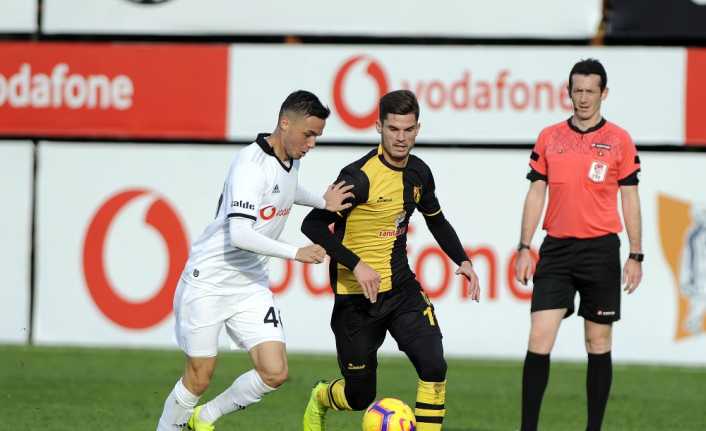 Milli arada İstanbulspor ile hazırlık mücadelesinde karşı karşıya gelen Beşiktaş,