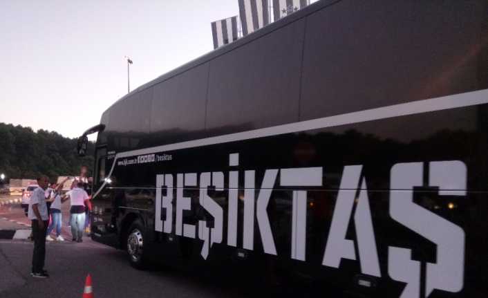 Beşiktaş, Fenerbahçe ile karşı karşıya geleceği derbi mücadelesi için Ümraniye