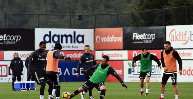 Beşiktaş, yarın Kardemir Karabükspor'la yapacağı lig maçının hazırlıklarını tamamladı.
