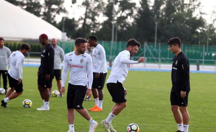 Beşiktaş, Slovakya kampında yeni sezon hazırlıklarına bu akşam konakladığı otelin
